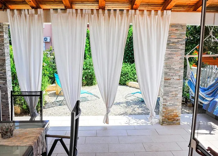 House Secret Garden 1 *